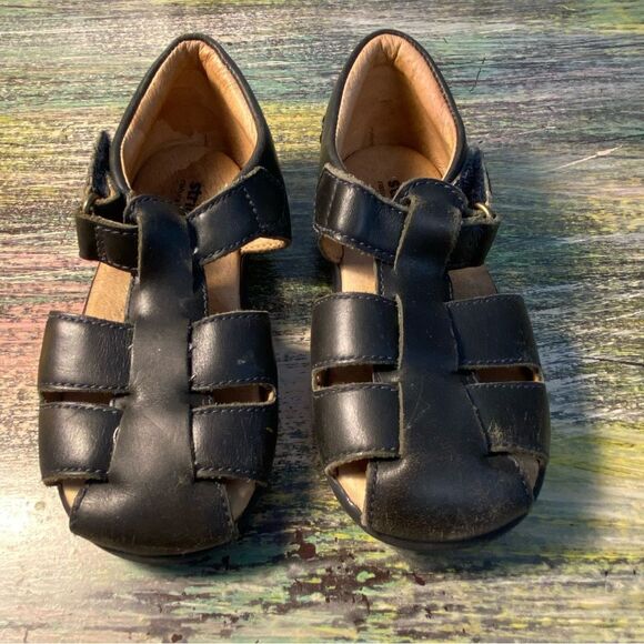 Stride Rite Black Sandals with Adjustable Straps - Picture 1 of 6